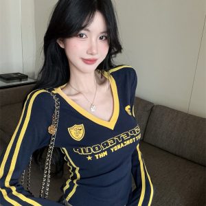 Slim Fit Raglan Sleeve V-Neck Long Sleeve T-Shirt for Women