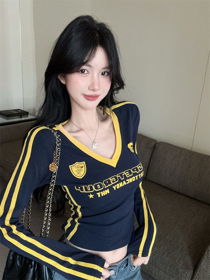 Slim Fit Raglan Sleeve V-Neck Long Sleeve T-Shirt for Women