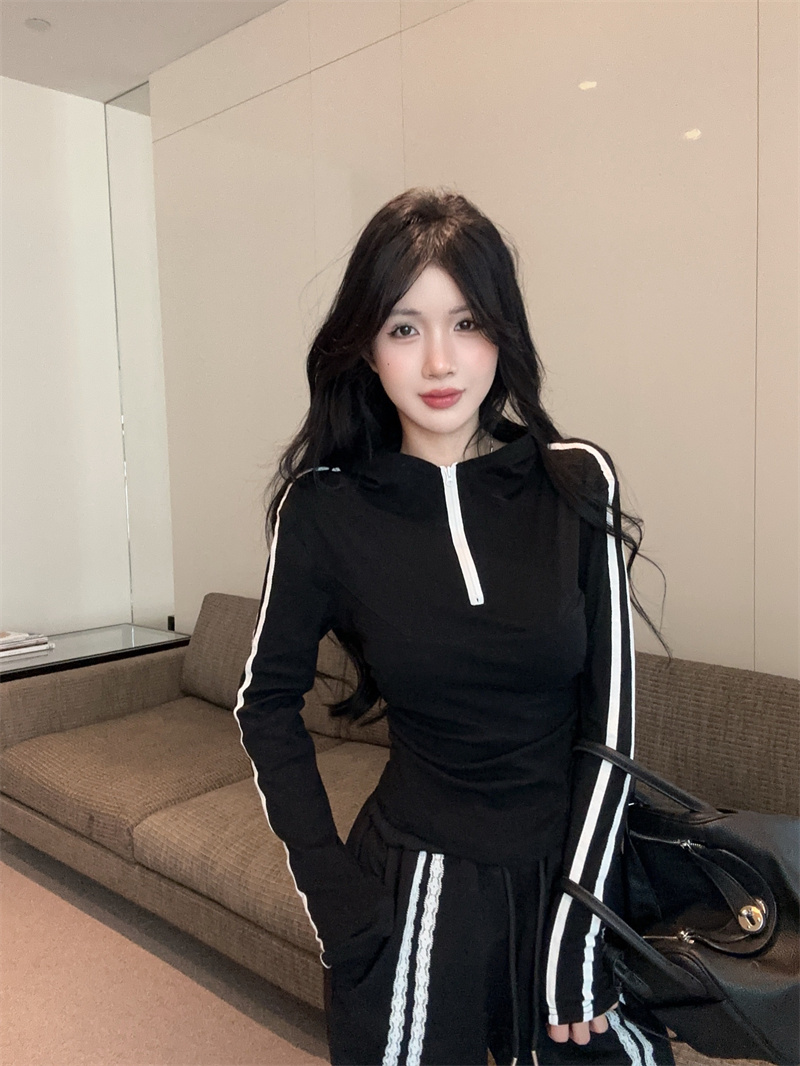 2025 Fall Hooded Long Sleeve Zip Slim Cropped T-Shirt for Women - Image 4