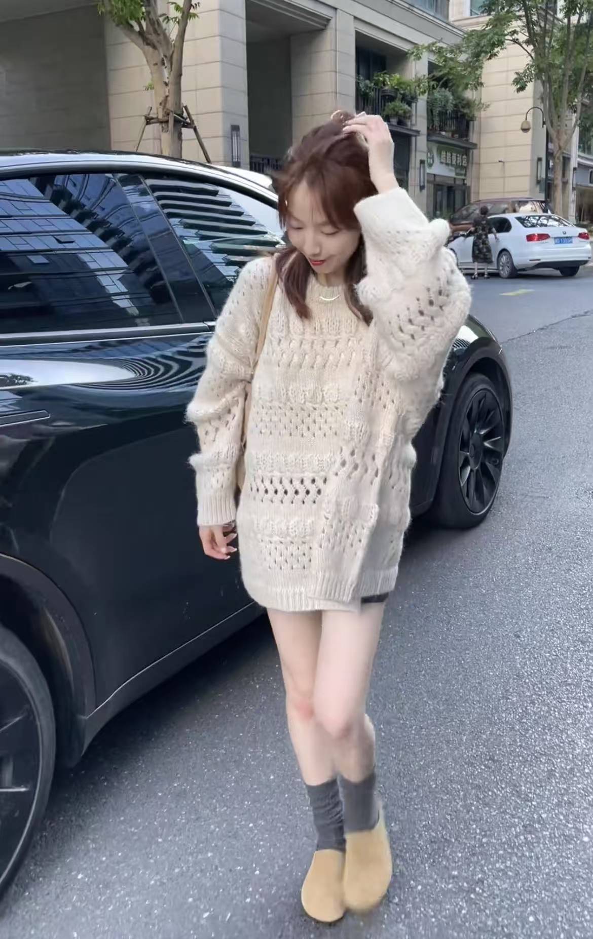 Lazy Style Loose Korean Design Round Neck Hollow Out Crochet Mid Length Sweater - Image 2