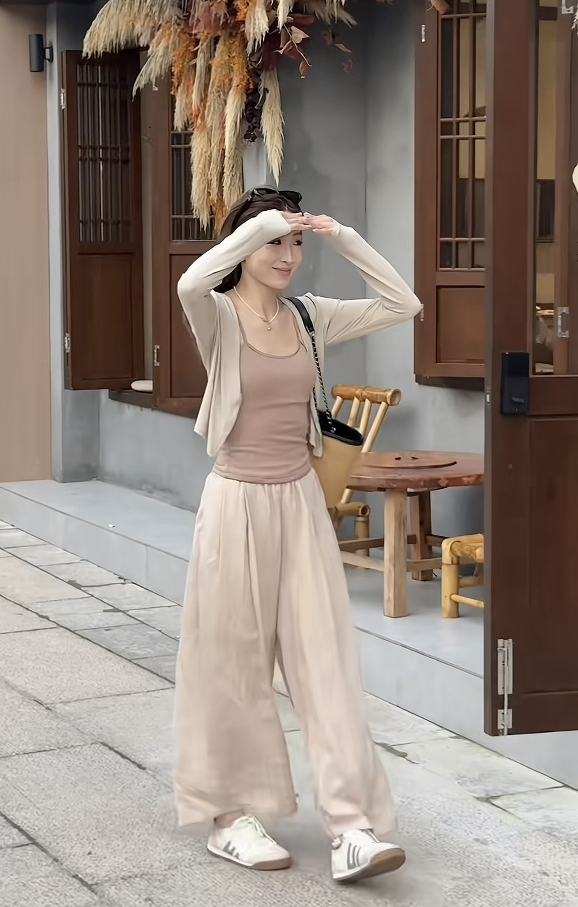 2026 Spring Korean Style Three-Piece Set with Camisole Cardigan and Pants - Image 2