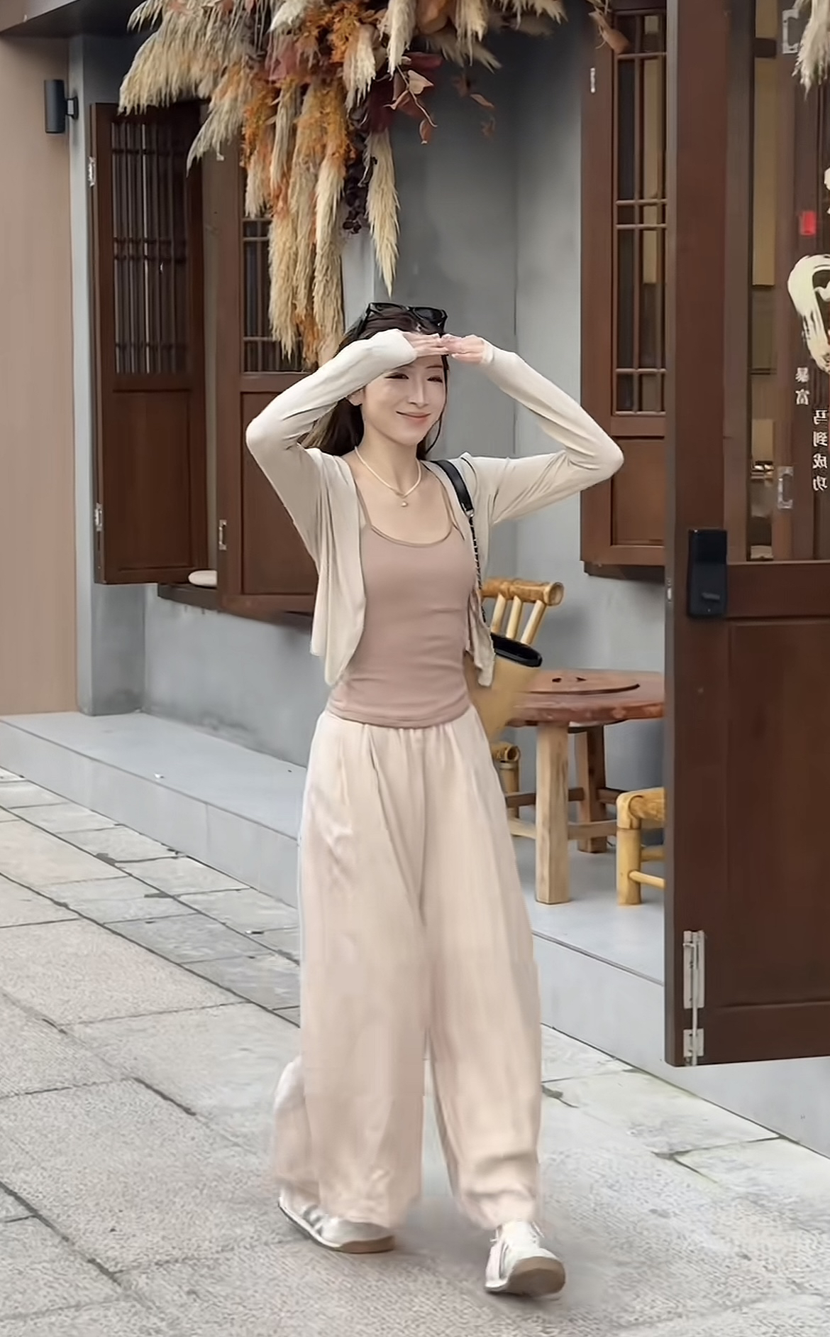 2026 Spring Korean Style Three-Piece Set with Camisole Cardigan and Pants - Image 3