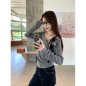 Off-Shoulder Knit Top for Women with Bow Short Sweet and Spicy Style